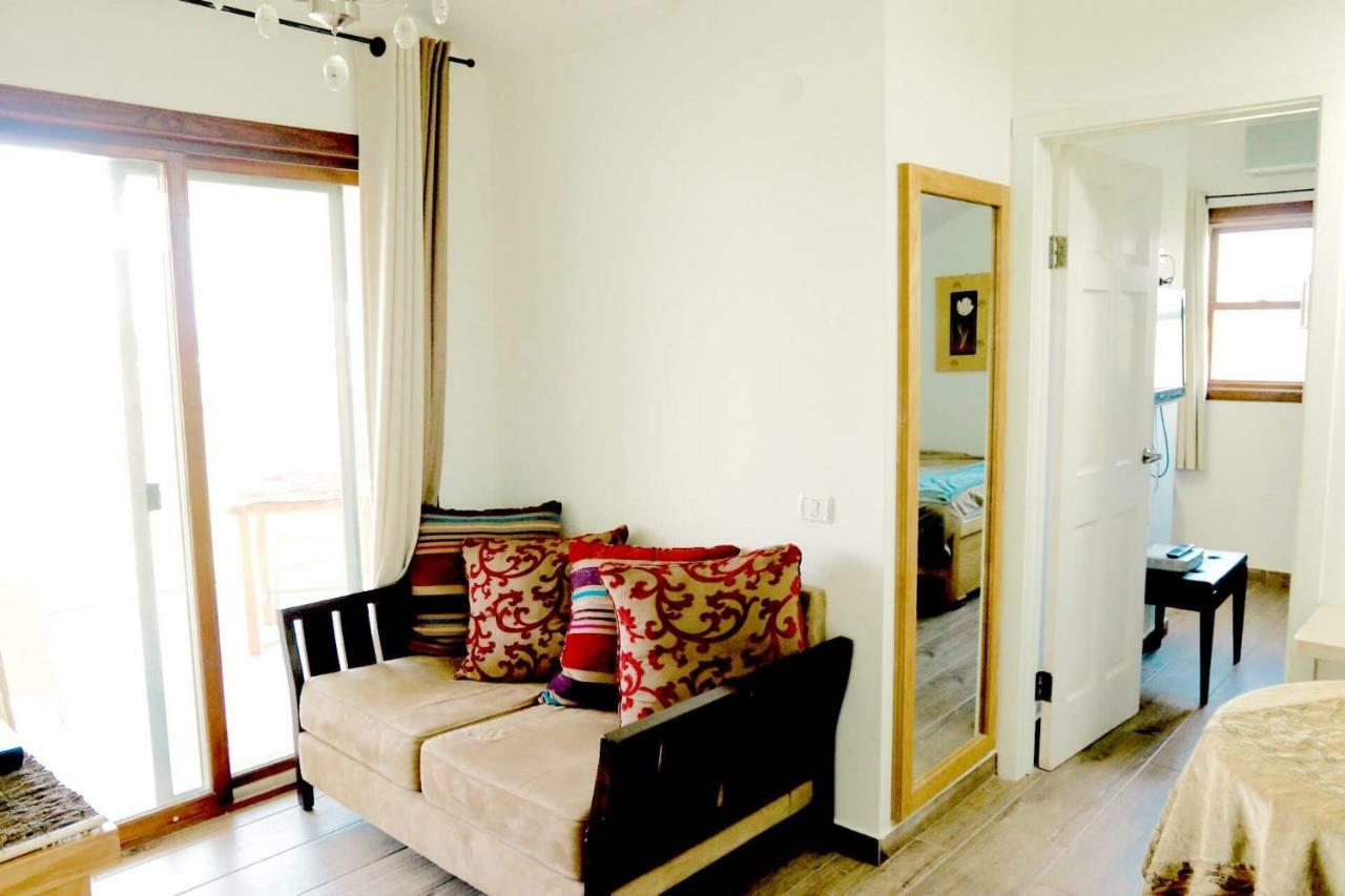 קדמת צבי Villa Exterior photo